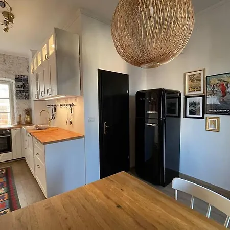 The By The Sea In Historic Old Apartment Porec