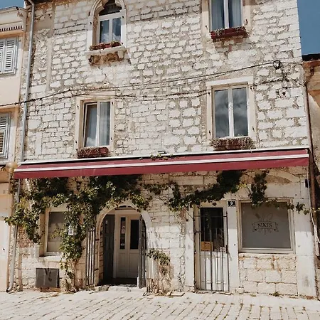 The By The Sea In Historic Old Poreč