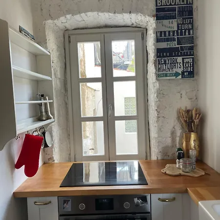 Apartment The By The Sea In Historic Old *