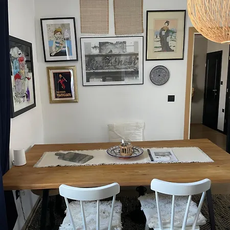 Apartment The By The Sea In Historic Old